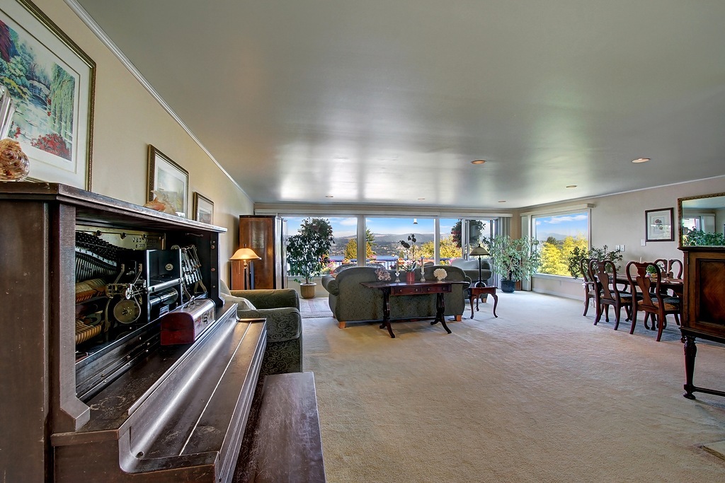 Property Photo: Living room 10826 Auburn Ave S  WA 98178 