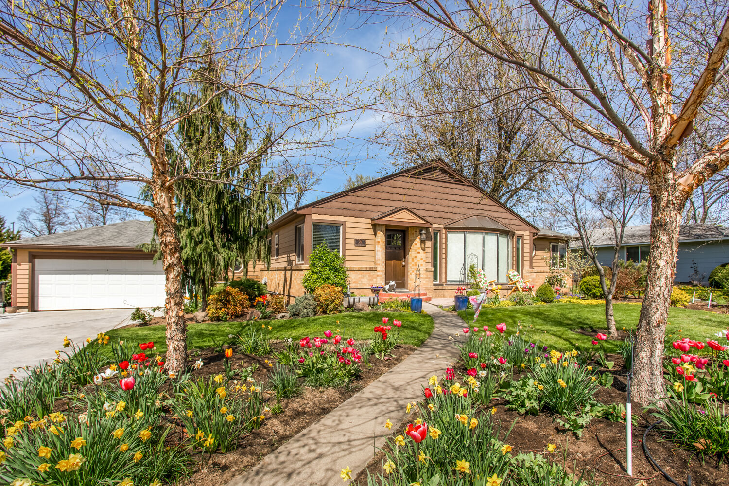 MLS2067241 29 NE C Street, College Place, WA 99324