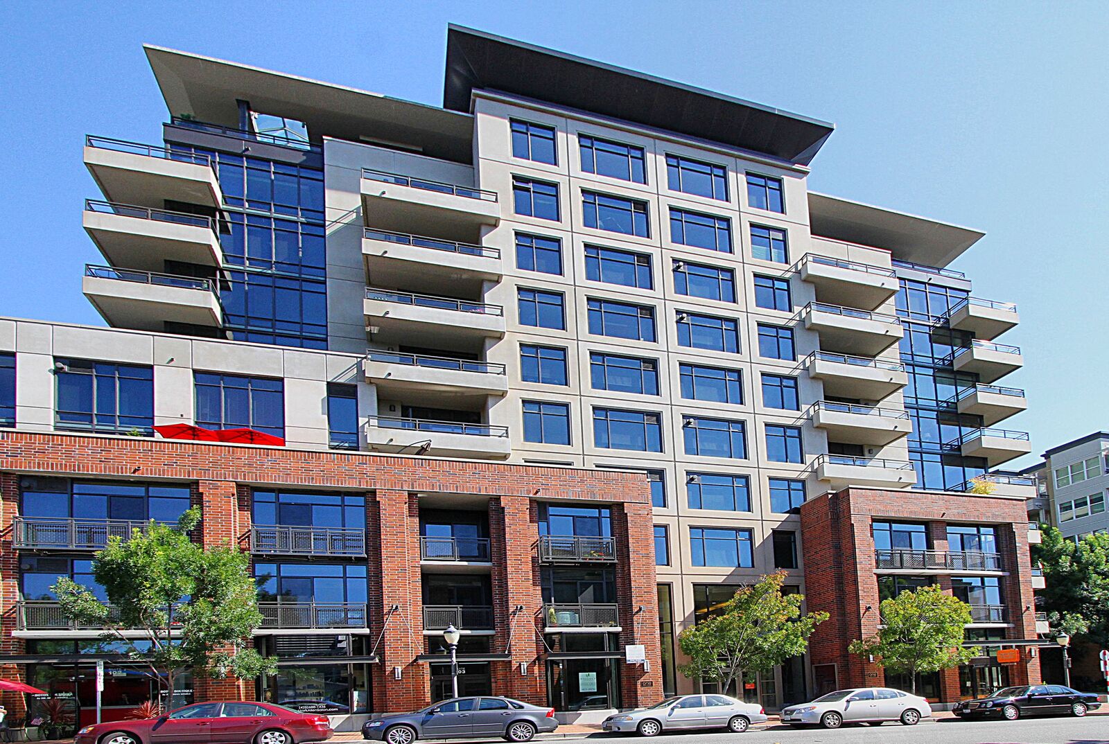 Property Photo: 10000 Main St 309 WA 98004