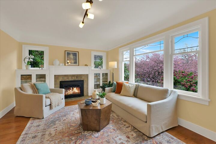 Property Photo:  339 NW 77th Street  WA 98117 